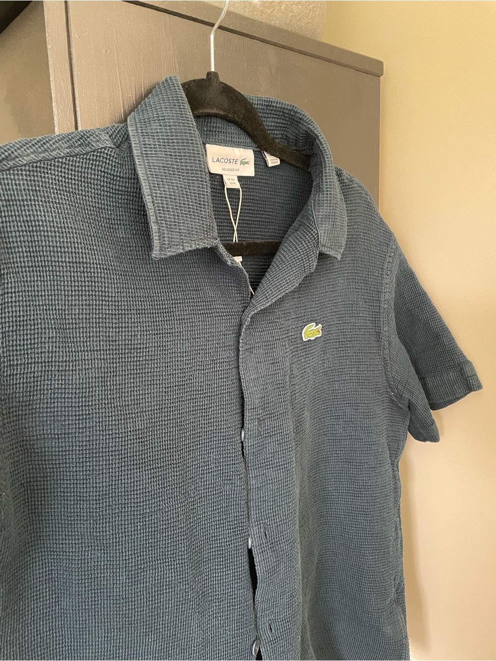 Men's Relaxed Fit Waffle Texture Camp Short Sleeve Button Down Shirt, Medium - Picture 3 of 7